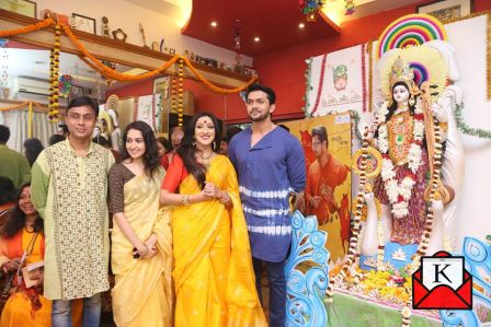 Team Ahaa Re Graces Saraswati Puja Celebrations at Rituparna Sengupta’s House