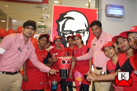 KFC Bucket Bae- A Delightful Chicken Loving Robot