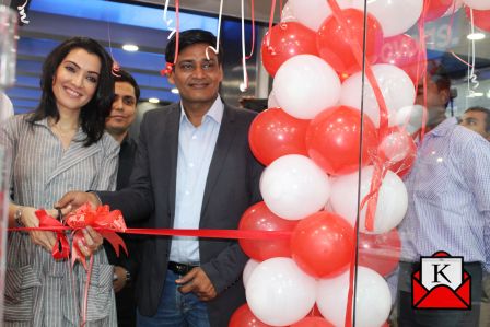 Actress Arpita Chatterjee Graces Launch of Lenovo Exclusive Store in E-Mall