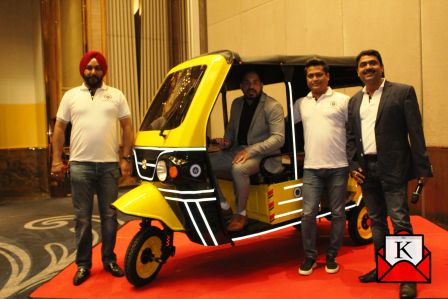 E-Rickshaws Q8 Ultra Launched in Kolkata by Eminent Footballer Alvito D’Cunha