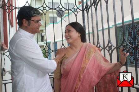 Actress Manasi Sinha Turns Director With Eta Amader Golpo; Shooting In Progress