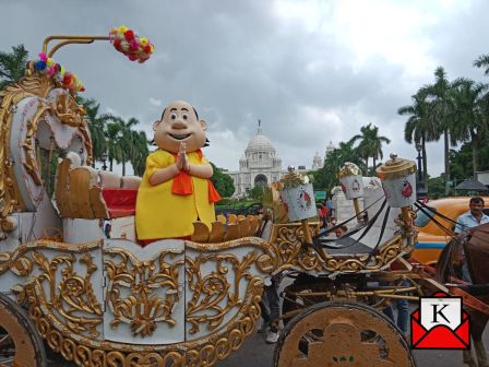 Famous Jester Gopal Bhar Spotted In Kolkata Looking For Clues