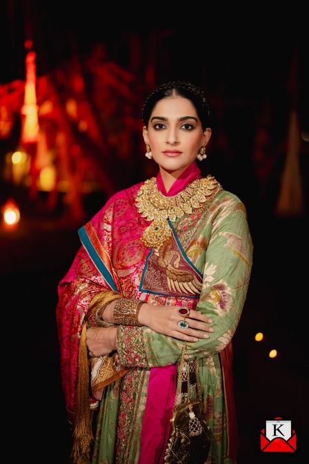 Sonam Kapoor Borrowed Clothes From Designers As A Young Girl