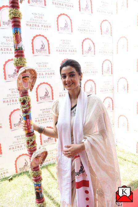 Hazra-Park-Durgotsab-Khuti-Pujo