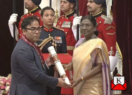 Prof. Dibyendu Das Receives A Special Award From President Of India