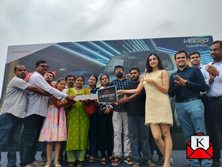 Darshana-Banik Veero-Xtra-Commercial-Vehicle-Delivery