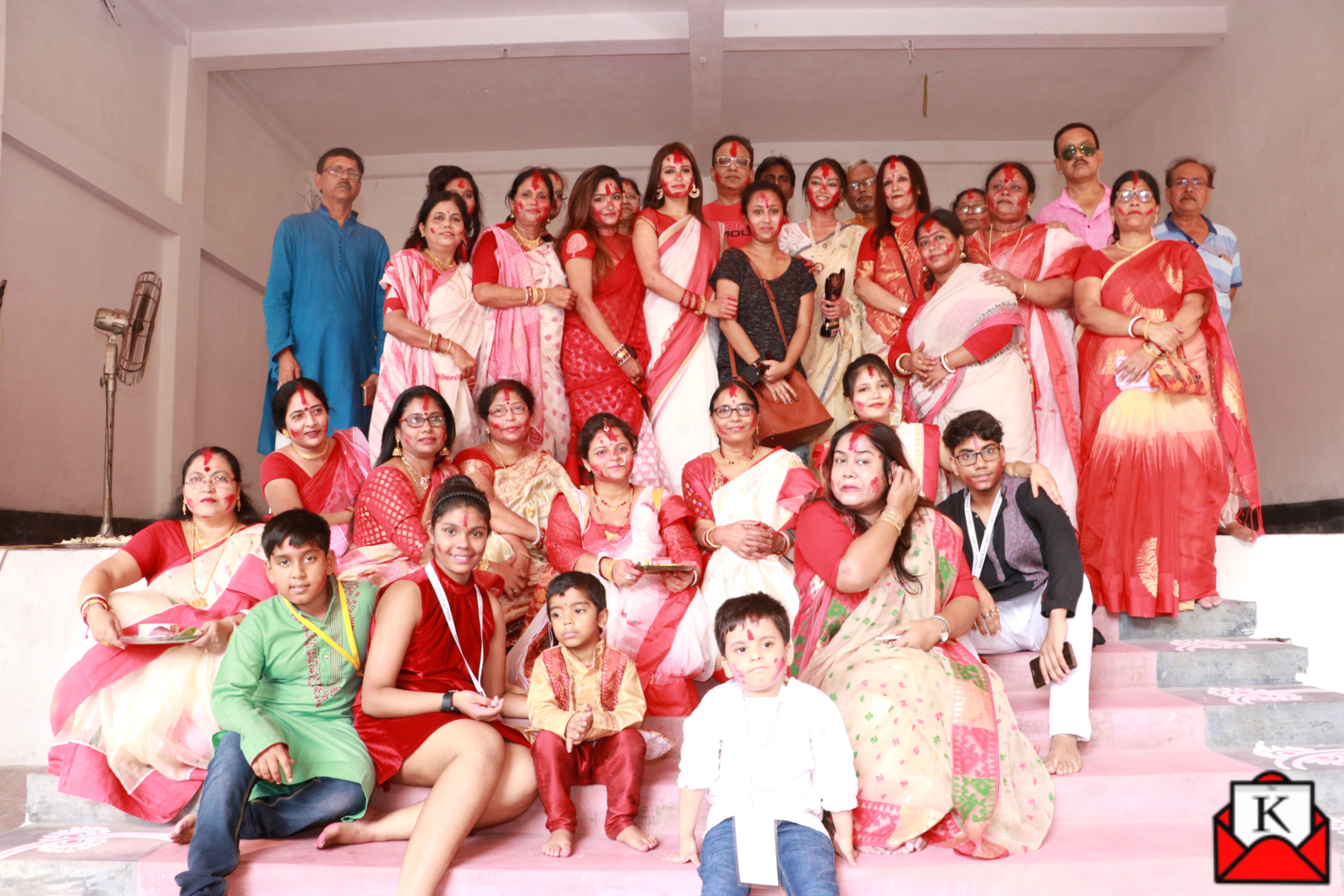 Priyanka, Arindam Sil, Sayantani and Bibriti at Sindur Khela of Baghajatin Tarun Sangha