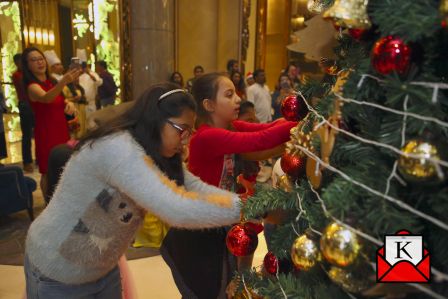 20 Feet Tall Christmas Tree at JW Marriott Kolkata- A Visual Spectacle For the Patrons