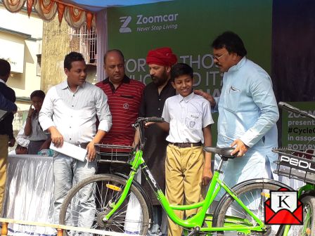 Zoomcar Distributed 200 Cycles in Kolkata and Pune to Mark India’s 70th Republic Day
