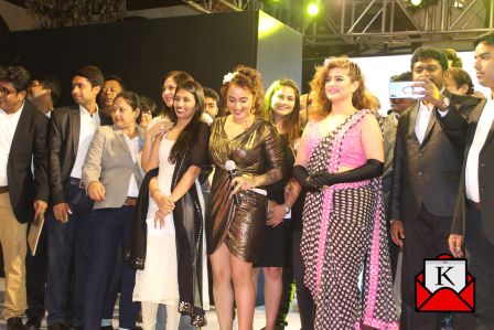 Actress Srabanti Walks The Ramp at Streax Professional’s Hair Show- Hair & Beyond