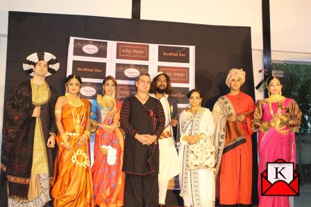 Musical Fashion Show Thakur Barir Saaj Poshak Organized