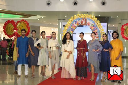 Actress Tuhina Das Walked as Showstopper for Shoppers Stop Pujor Bazar 2019