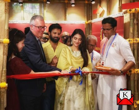 MP-Actress Nusrat Jahan Inaugurated Durga Kotha Gallery at 21 Pally Durga Puja