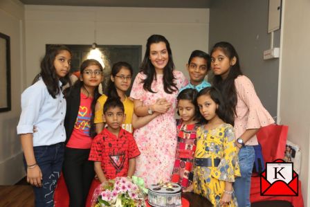 Arpita Chatterjee Celebrates Her Birthday With Orphan Kids