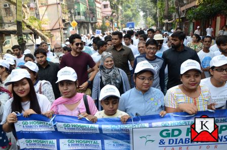 Parambrata Chatterjee and Kanchan Mullick Flagged Off Haato Bangla Haato in Kolkata