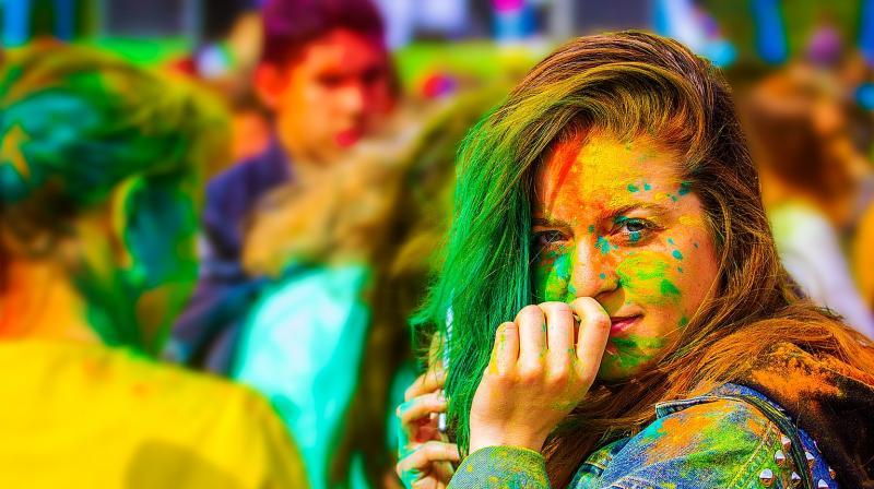 Guest Blog: Eye Care Tips For A Safe Holi For The Young