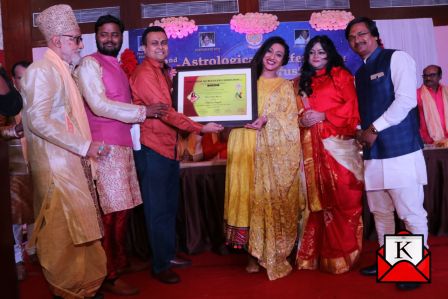 Rituparna Sengupta Felicitated With Nari Ratna Samman