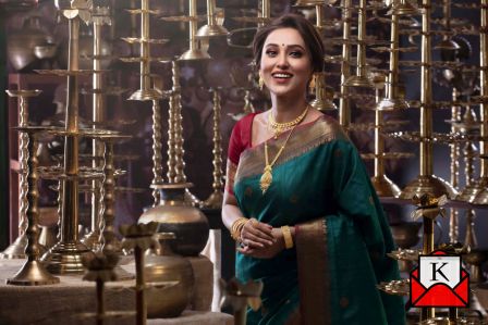 Tanishq Introduces Traditional Bengali Designs With Durga Puja Collection-Aparajita