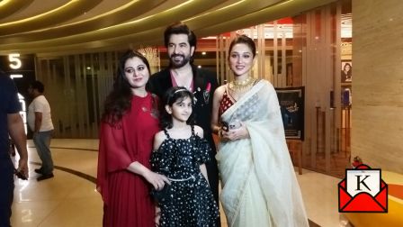 Jeet, Mimi Grace Premiere Of Their Durga Puja Release- Baazi