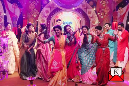 Watch 3 Hour Long Zee Bangla Bijoya Baithak To Make Your Sunday Special