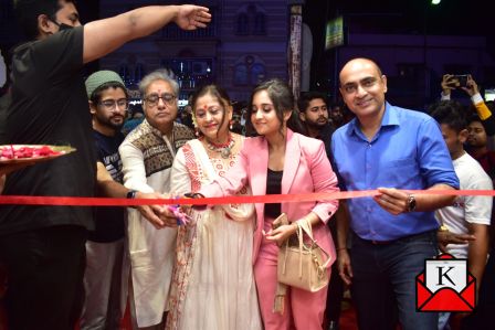 Lead Pair Of “Mithai” Soumitrisha And Adrit Inaugurates Max Fashion Store In Behala