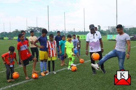 R10 Academy Inaugurated Its First Center In Kolkata; Players To Be Guided And Mentored By Ronaldinho