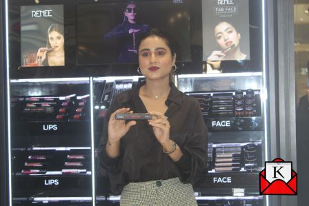Swastika Dutta Inaugurates Shop-In-Store Of Renee Cosmetics