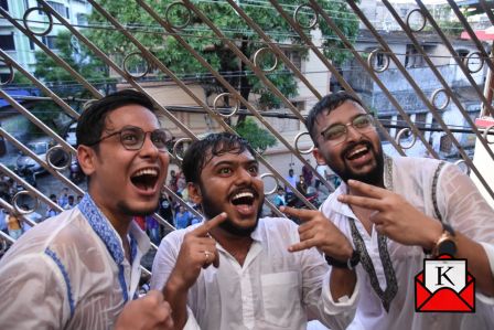 Kolkata Chalantika Team Present At Iskcon Temple, Kolkata