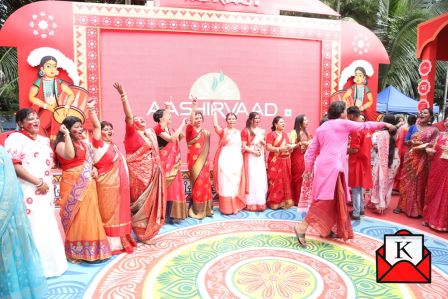 ‘Amaar Ma’ Pandal Digitally Transformed Mothers Into Their ‘Dashbhuja’ Avatar