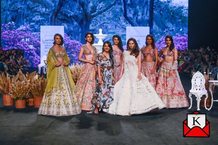 Sania Mirza Looks Glamorous As Showstopper For Mystic Fantasy Collection