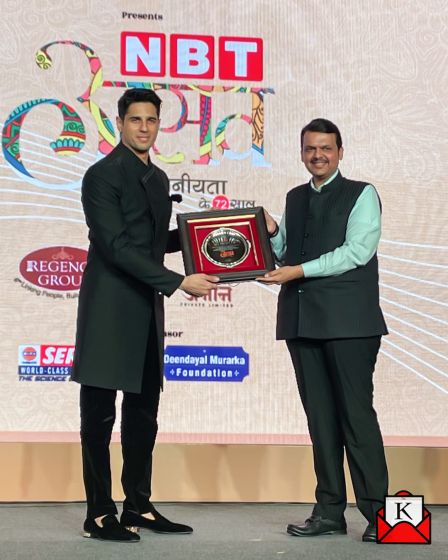 Sidharth Malhotra Receives Best Actor Award At NBT Utsav 2022