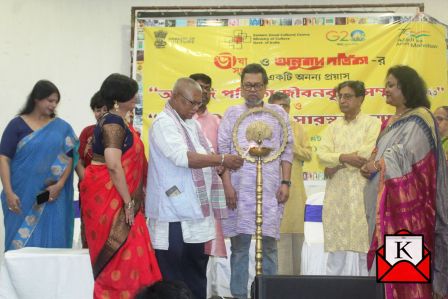 Eminent Personalities Honored At The Sonali Ghosal Saraswat Samman