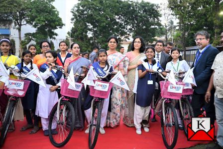 RBL Bank Distributes 100 Bicycles & School Kits To Underprivileged Girls In Kolkata