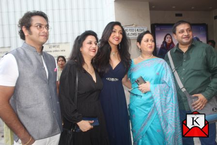 Cast & Crew Grace Premiere Of Bengali Film Akorik