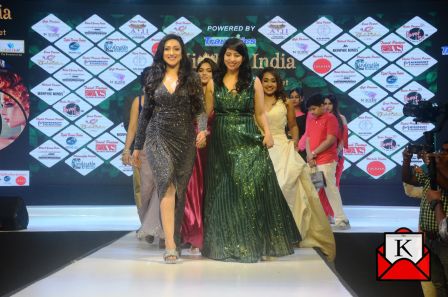 Rituparna Sengupta Graces Grand Finale Of 6th THE POWER OF THE CROWN!