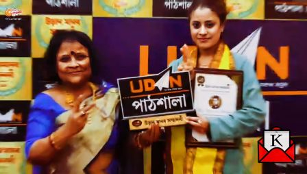 Singer-Actress Suparna Kumar Wins An Award For Great Social Service