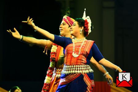 Dona Ganguly’s Mesmerizes With A Special Dance At Vasanta Utsav