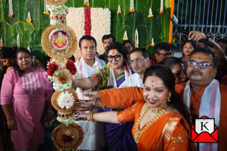 Akal Bodhon As Special Theme Of Chorebagan Sarbojanin Durgotsab