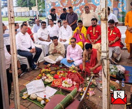 Salt Lake Sanskritik Sansad Organizes Special Khuti Pujo For The First Time